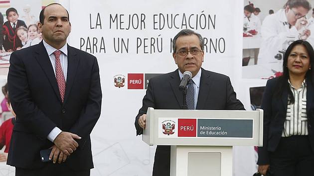 Sueldo mínimo de docentes será de S/2,000 en 2018, anunció Jaime Saavedra