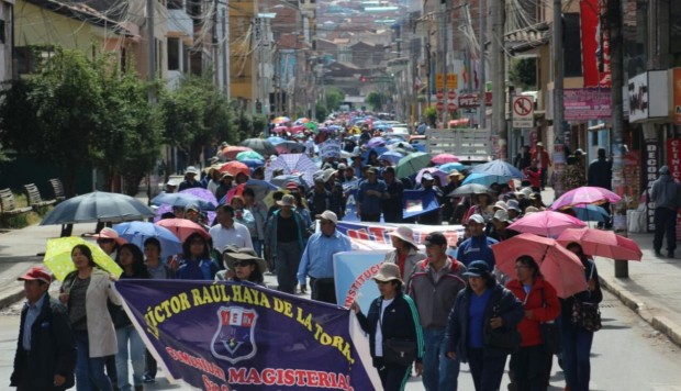 Cusco: anuncian reinicio de diálogo entre el gobierno y los maestros