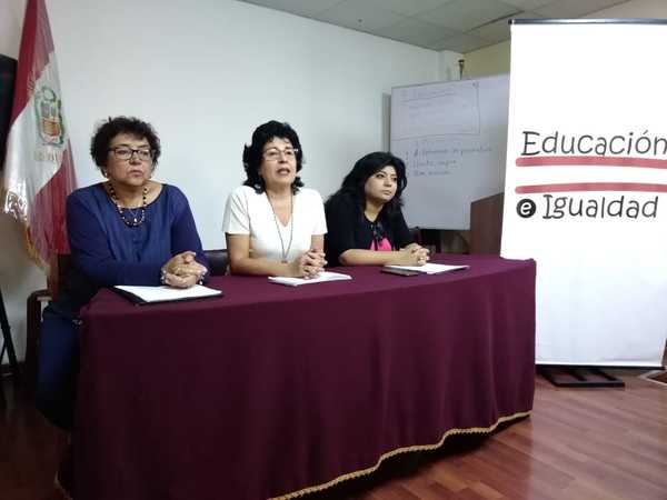 Arequipa: Plataforma  defiende enfoque de género en currícula escolar