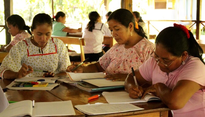 Educación Intercultural Bilingüe para distintos escenarios del Perú diverso, un artículo de Elena Burga