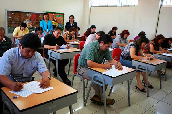 Docentes podrán acreditar salud mental con una declaración jurada