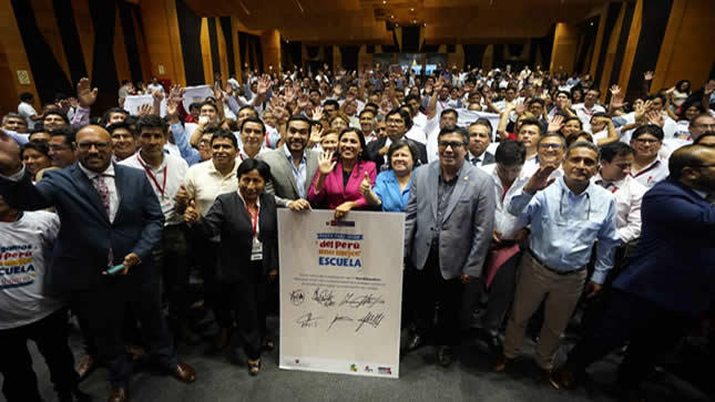 Minedu y alcaldes firmaron Pacto Nacional por la Educación