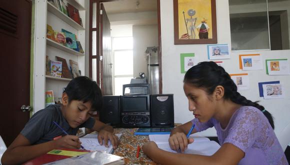 Implementan sistema que identifica a estudiantes con riesgo de abandonar el colegio